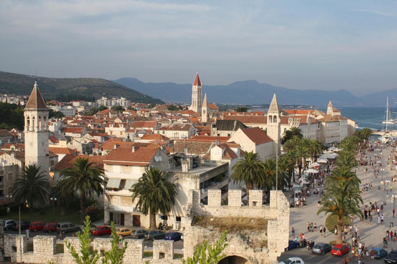 Apartment Planikovica Trogir Eksteriør billede