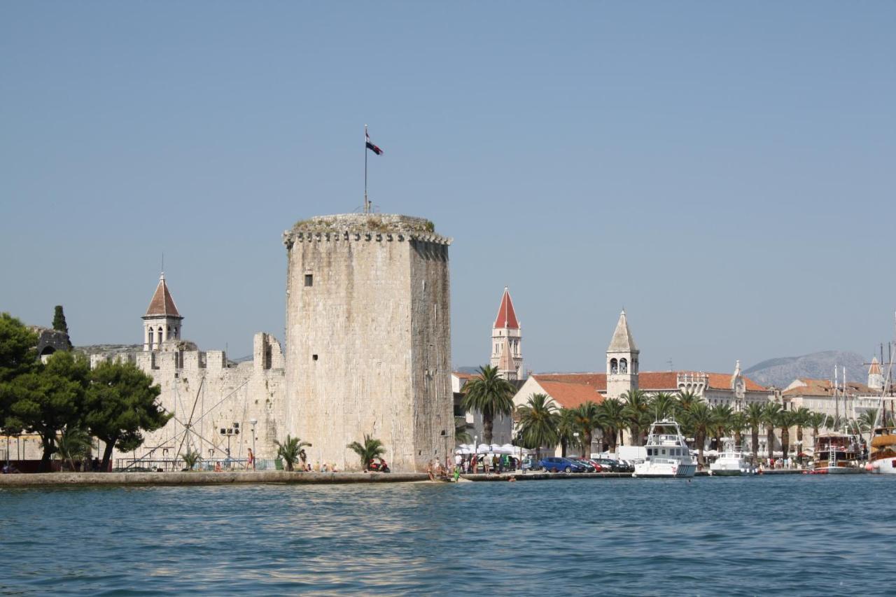 Apartment Planikovica Trogir Eksteriør billede