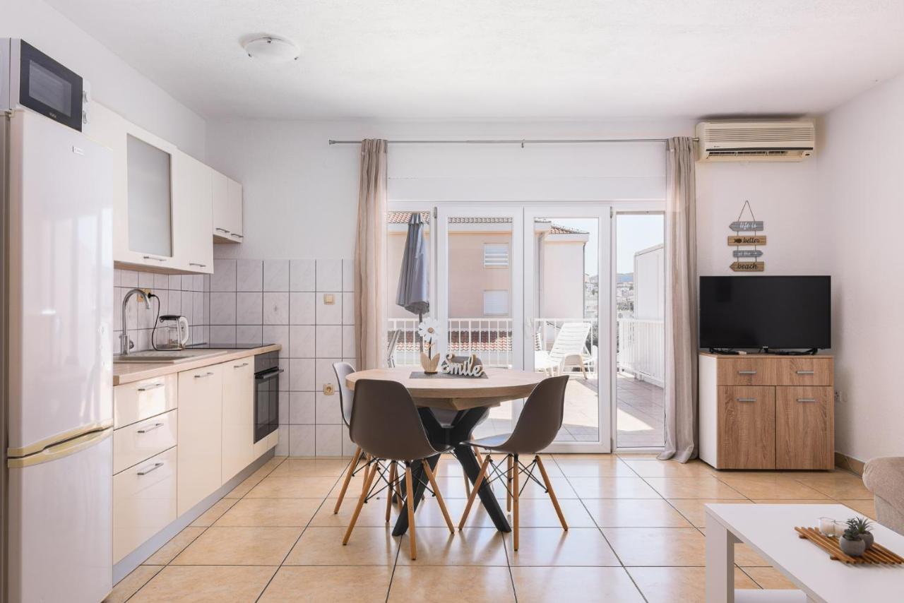 Apartment Planikovica Trogir Eksteriør billede