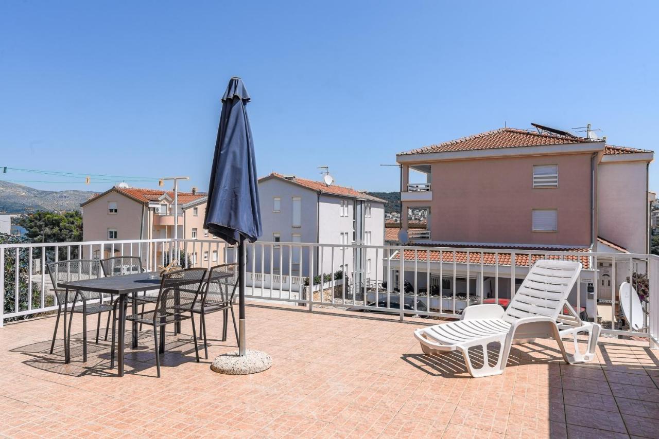 Apartment Planikovica Trogir Eksteriør billede